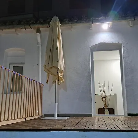 Moderna Casa En El Casco Historico De * Sagunto